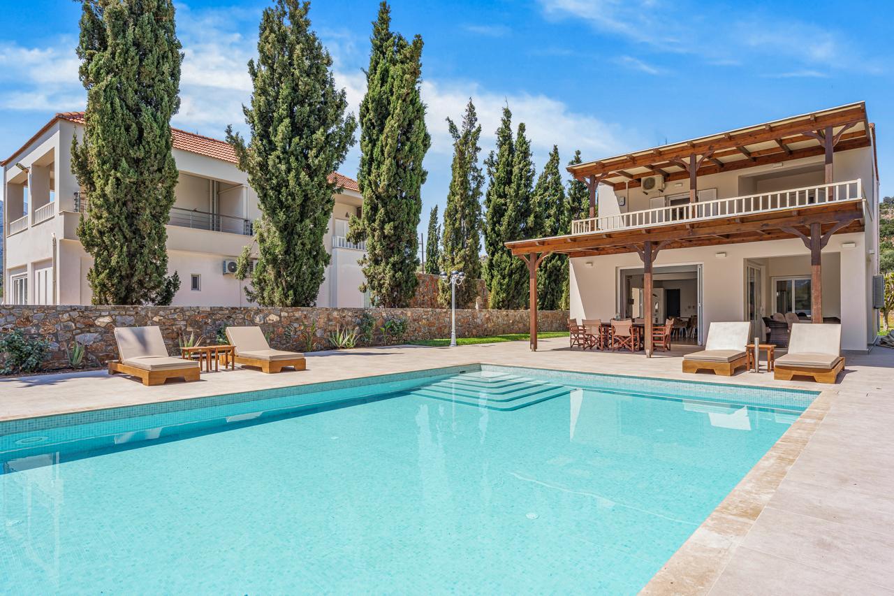 Villa Hera pool Sisi