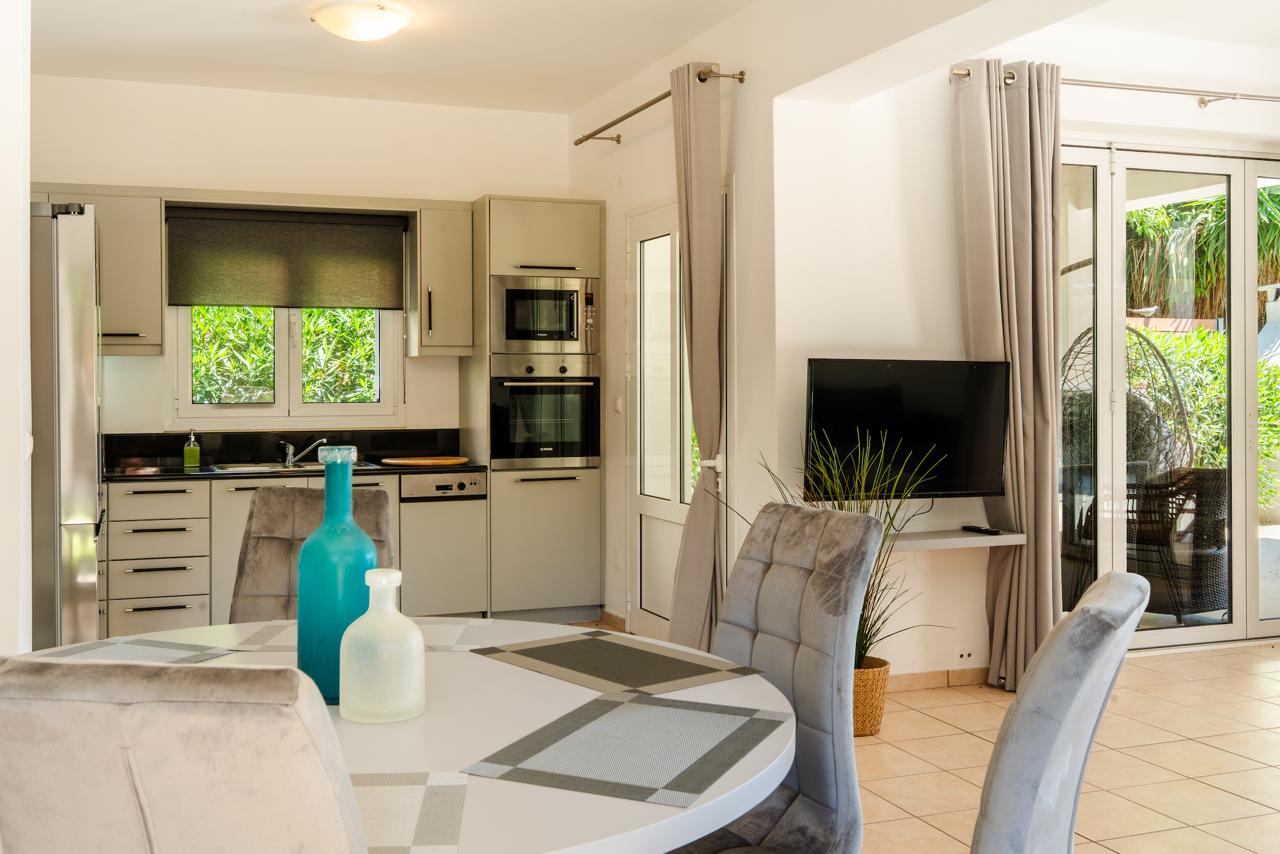 Kitchen and dining area