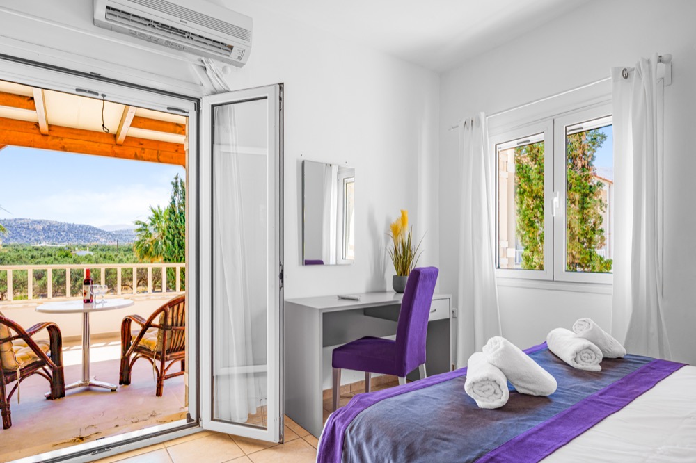 Villa entrance living